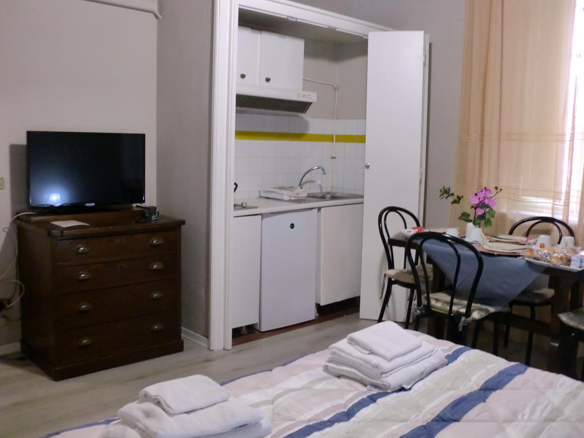 Tuscan Sun Holiday Apartments Lucca Værelse billede